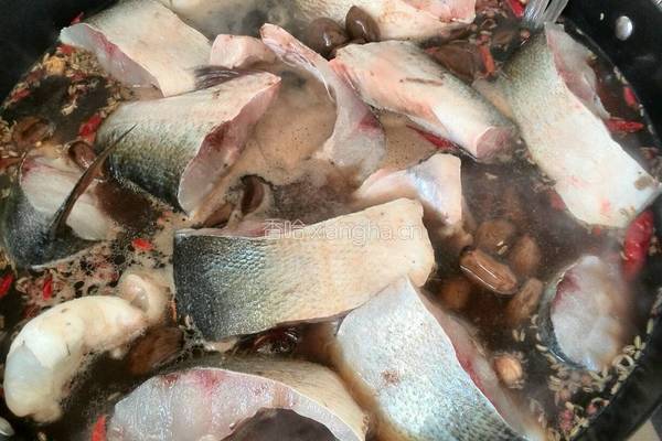 鲢鱼炖豆腐的做法图解3