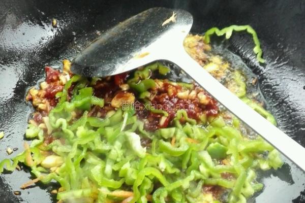 素鱼香肉丝的做法图解7