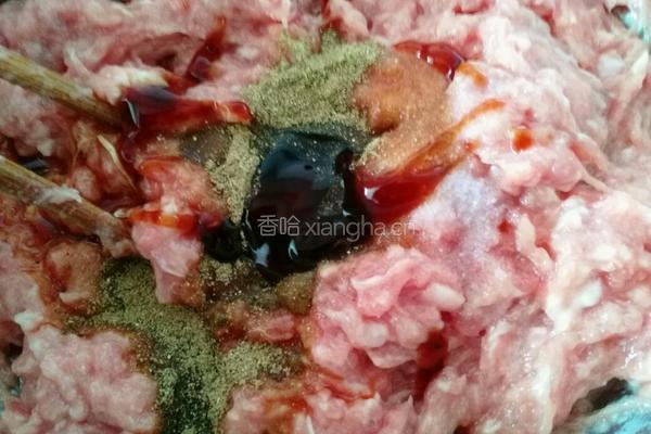 猪肉白菜饺子的做法图解5