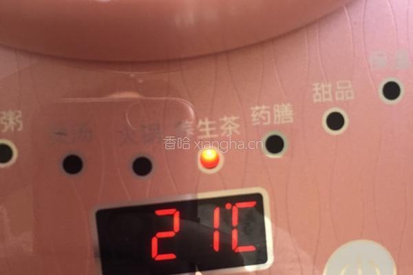 红枣桂圆枸杞茶的做法图解4