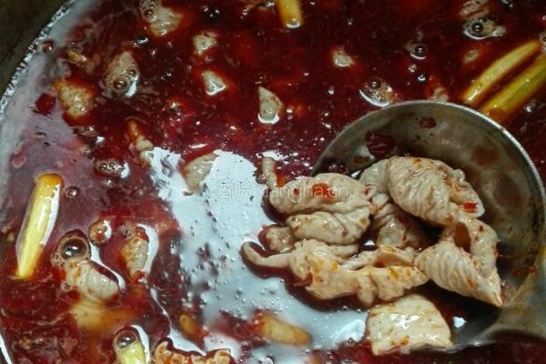 土豆烧肥肠的做法图解3