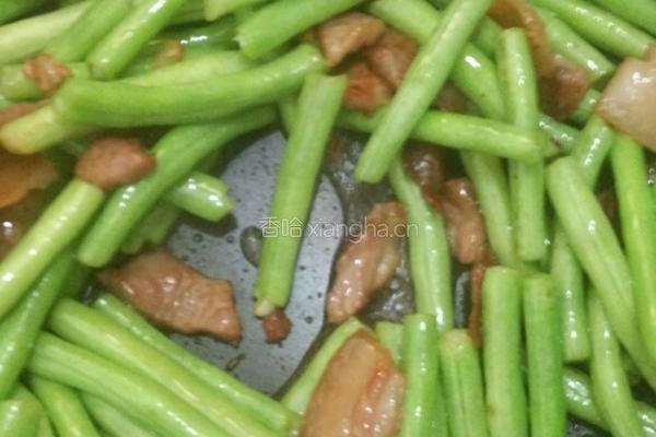 长豆角炒肉的做法图解4