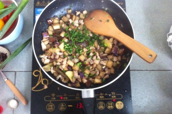 肉炒茄子的做法图解7