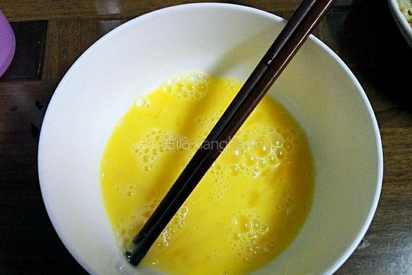 鸡蛋炒豌豆的做法图解2