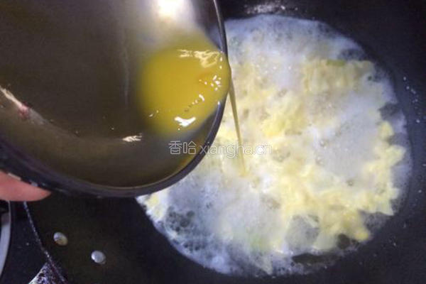 蚕豆鸡蛋汤的做法图解6