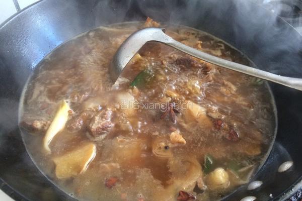 西红柿土豆炖牛肉的做法图解6