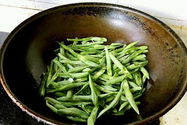 清炒豆角的做法图解4