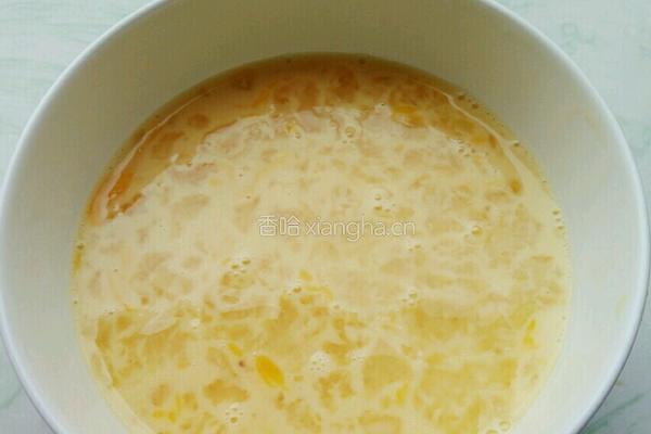蜂蜜鸡蛋玉米面发糕的做法图解5