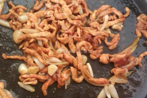 肉丝炒饼的做法图解7