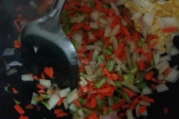 鸡蛋炒米饭的做法图解4