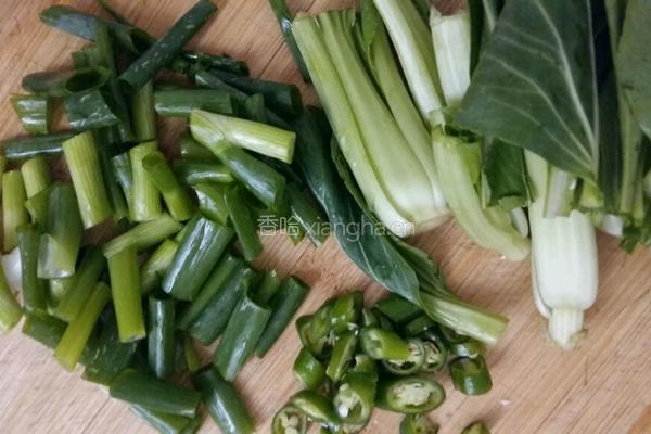 青菜炒豆腐的做法图解3