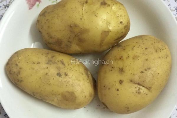 土豆烧肉的做法图解1