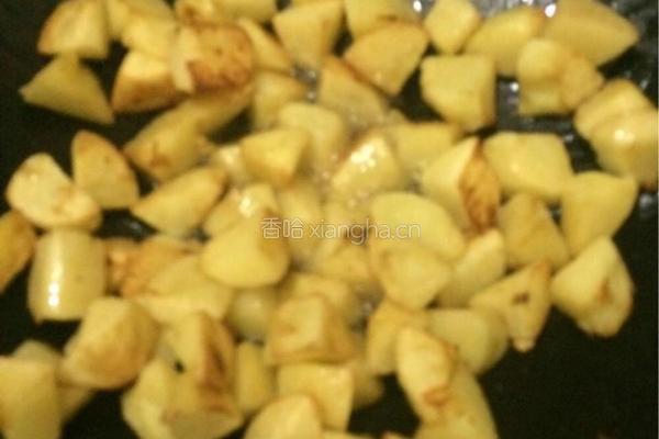 土豆烧肉的做法图解3