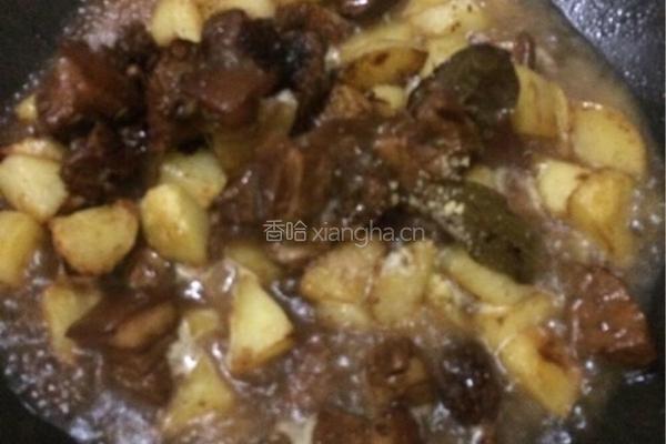 土豆烧肉的做法图解4