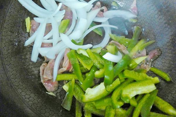 青椒炒腊肠的做法图解8
