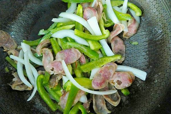青椒炒腊肠的做法图解9