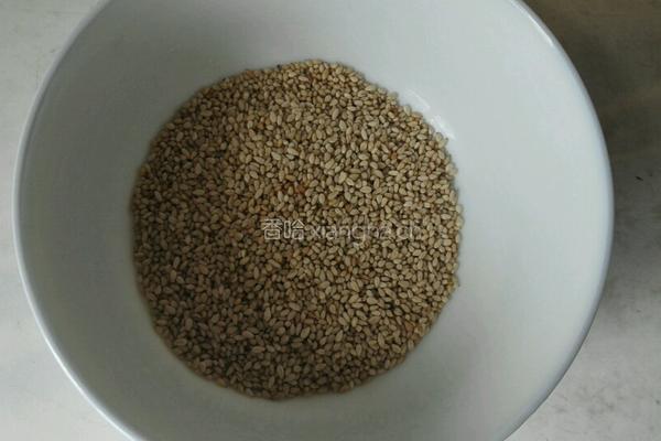 土豆泥芝麻团的做法图解1
