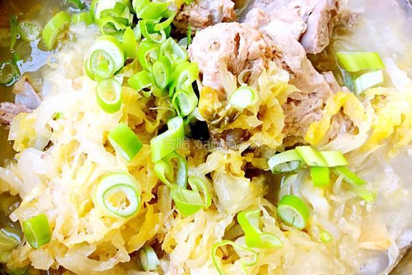酸菜炖排骨的做法图解6