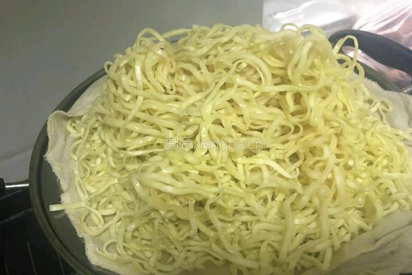 河南家常饭蒸面条的做法图解3
