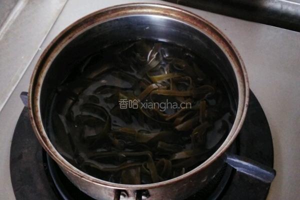 蒜泥海带丝的做法图解3