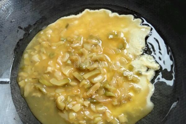 鸡蛋榨菜饼的做法图解4