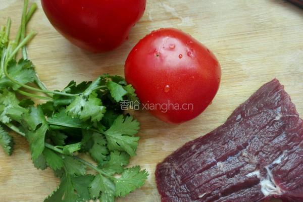 牛肉汤的做法图解1