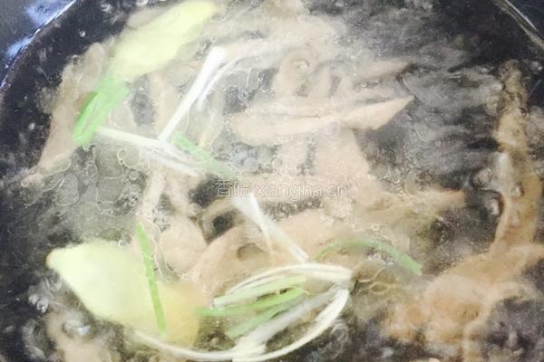 猪肝菠菜汤的做法图解6