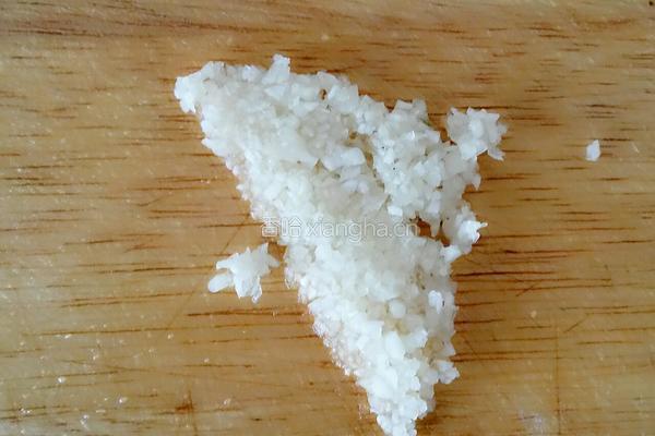 麻酱菠菜的做法图解2