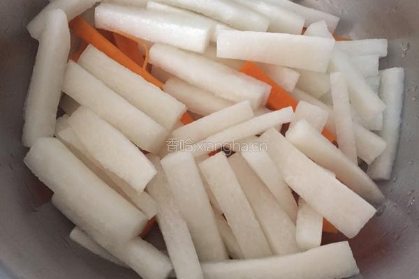 糖醋腌萝卜条的做法图解5