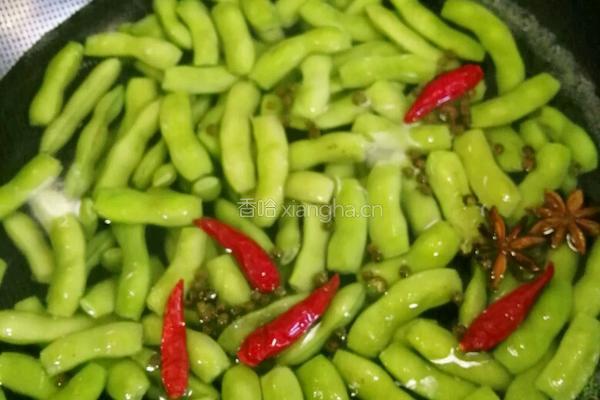 盐水麻辣毛豆的做法图解3