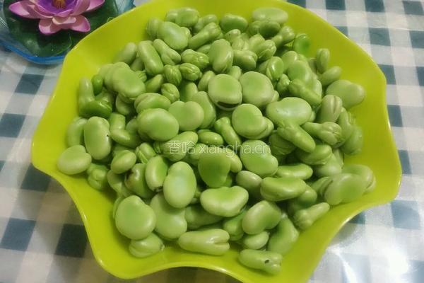煮蚕豆的做法图解2