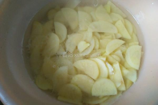 土豆片炒肉的做法图解3