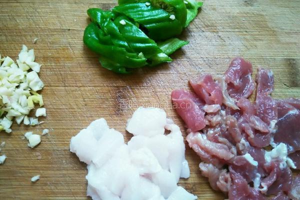 土豆片炒肉的做法图解4