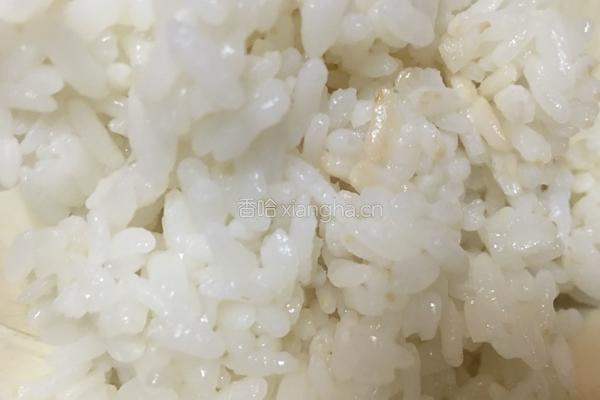 家常蛋炒饭的做法图解1