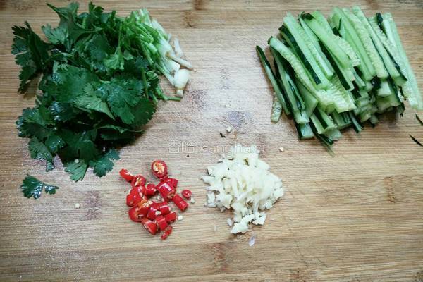 凉拌牛肉的做法图解3