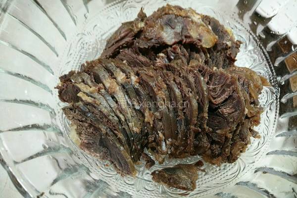 凉拌牛肉的做法图解2