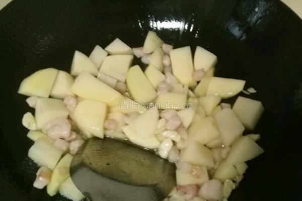 炖土豆块的做法图解5