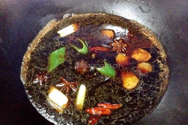 招财东坡肘子的做法图解15