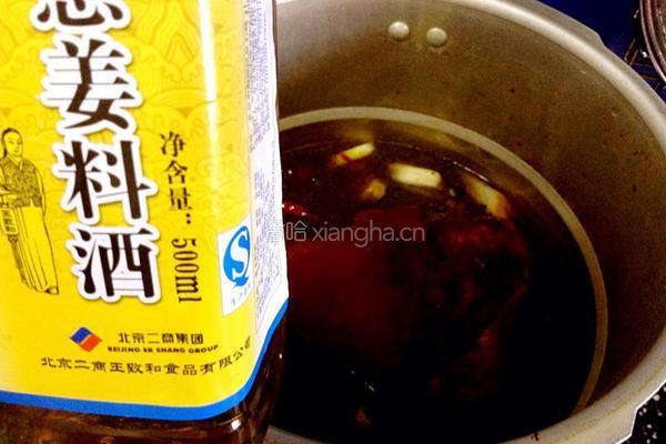 招财东坡肘子的做法图解17
