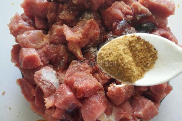 孜然牛肉粒的做法图解13
