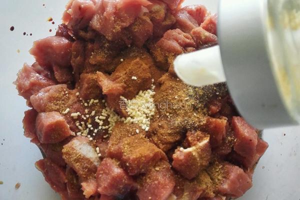 孜然牛肉粒的做法图解15