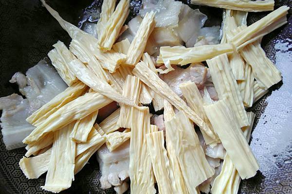 腐竹红烧肉的做法图解7