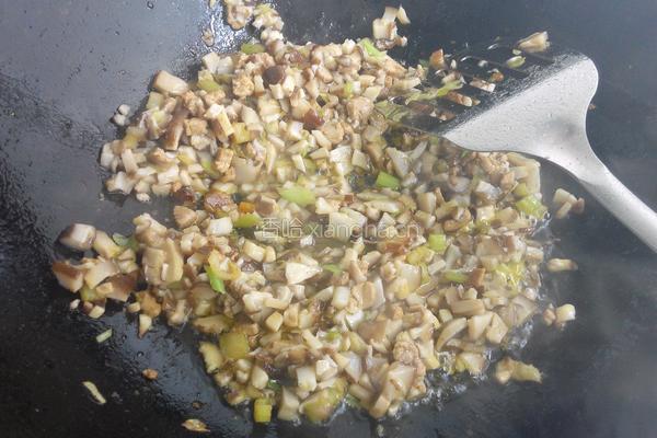 香菇肉酱的做法图解4
