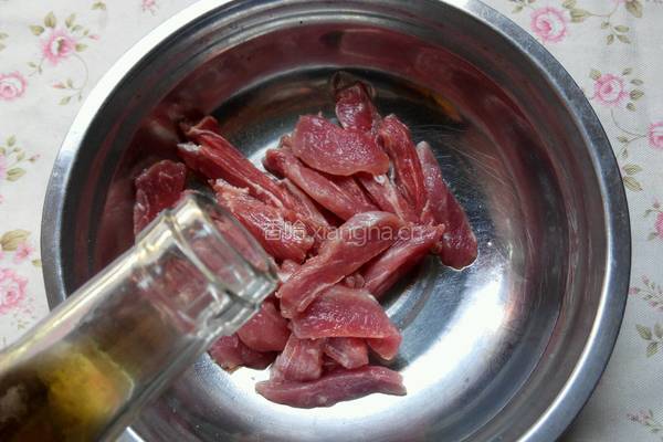 炸酥肉的做法图解2