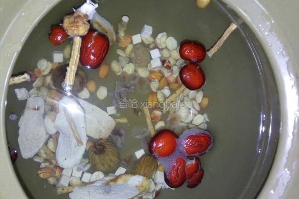 母鸡汤的做法图解2