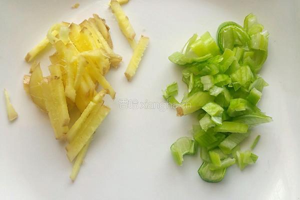 菠菜猪肝粥的做法图解5