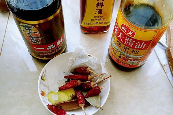 五香卤水鸭翅的做法图解2