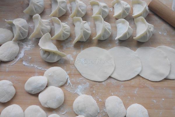 龙利鱼芹菜饺子的做法图解5