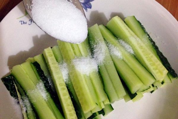 腌黄瓜的做法图解2