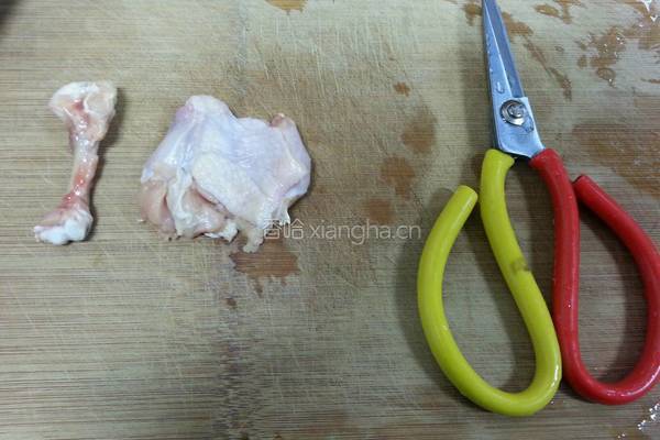 蜜汁鸡腿肉的做法图解1